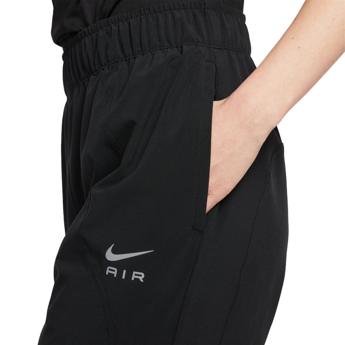 Nike Dri-FIT Challenger Woven Pants | Ariessop.vn