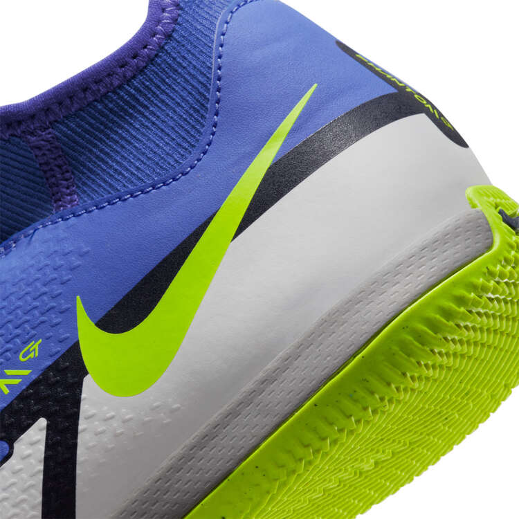 Nike Phantom GT2 Academy Dynamic Fit Kids Indoor Soccer Shoes Grey/Blue US 1, Grey/Blue, rebel_hi-res