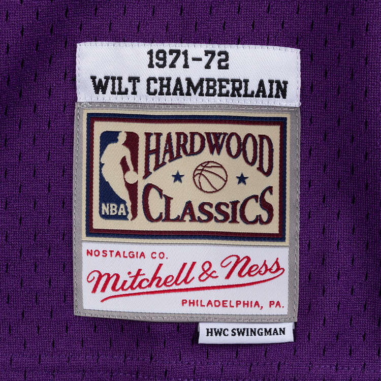 Men's Mitchell & Ness Wilt Chamberlain Gold Los Angeles Lakers 1971-72 Hardwood Classics Swingman Player Jersey