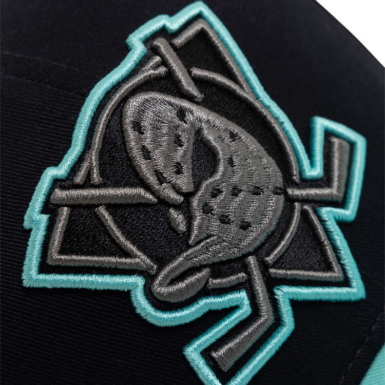 Anaheim Ducks Tonal Pro Crown Cap Black, , rebel_hi-res