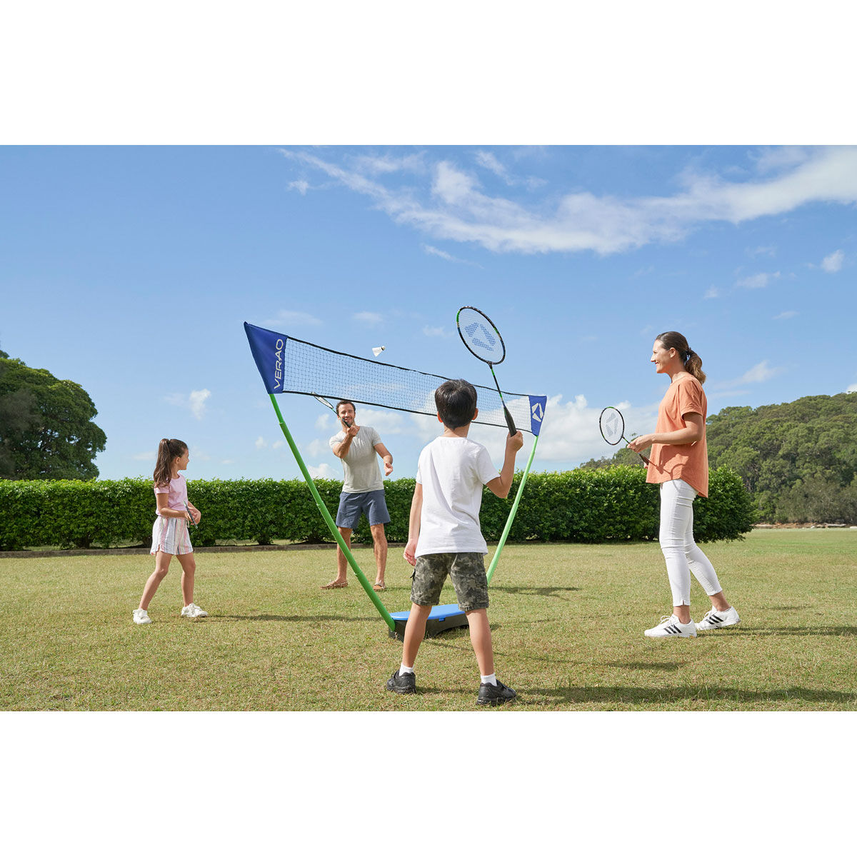 Rackets and Shuttlecocks 4 Player Family Badminton Set with Net 