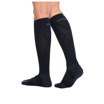 2XU Vectr Cushion Knee Length Socks | Rebel Sport