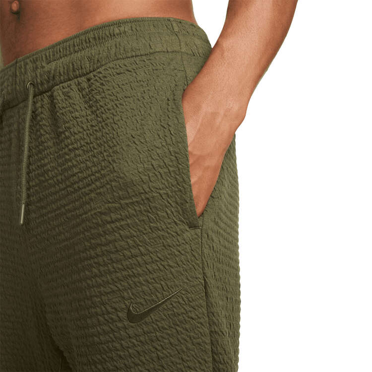 Nike Mens Dri-FIT Texture Yoga Pants Green XXL, Green, rebel_hi-res