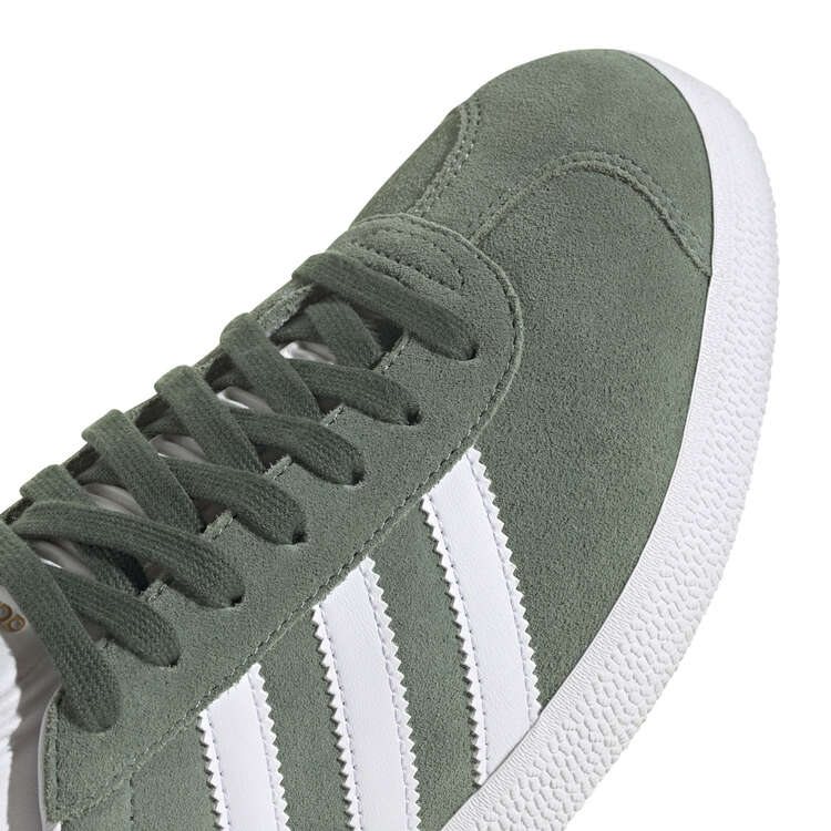 adidas Originals Gazelle Casual Shoes, Green/White, rebel_hi-res
