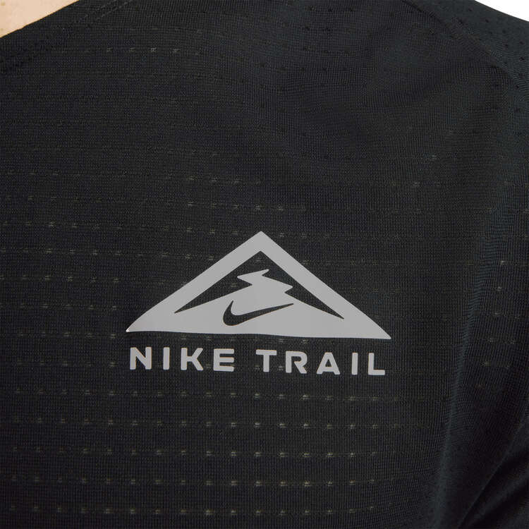 Nike Mens Dri-FIT Trail Solar Chase Running Tee, Black, rebel_hi-res