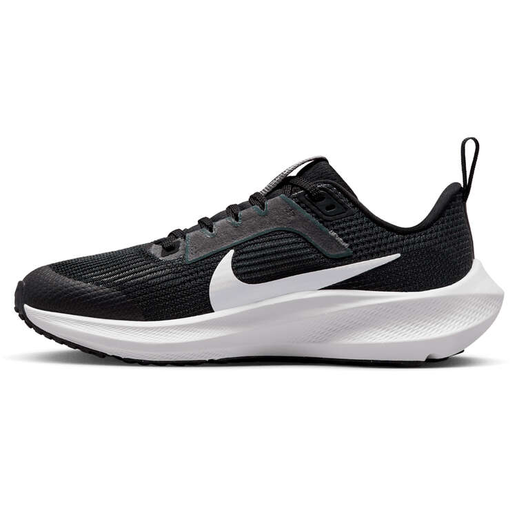 Nike Air Zoom Pegasus 40 Kids Running Shoes Black/White US 2, Black/White, rebel_hi-res