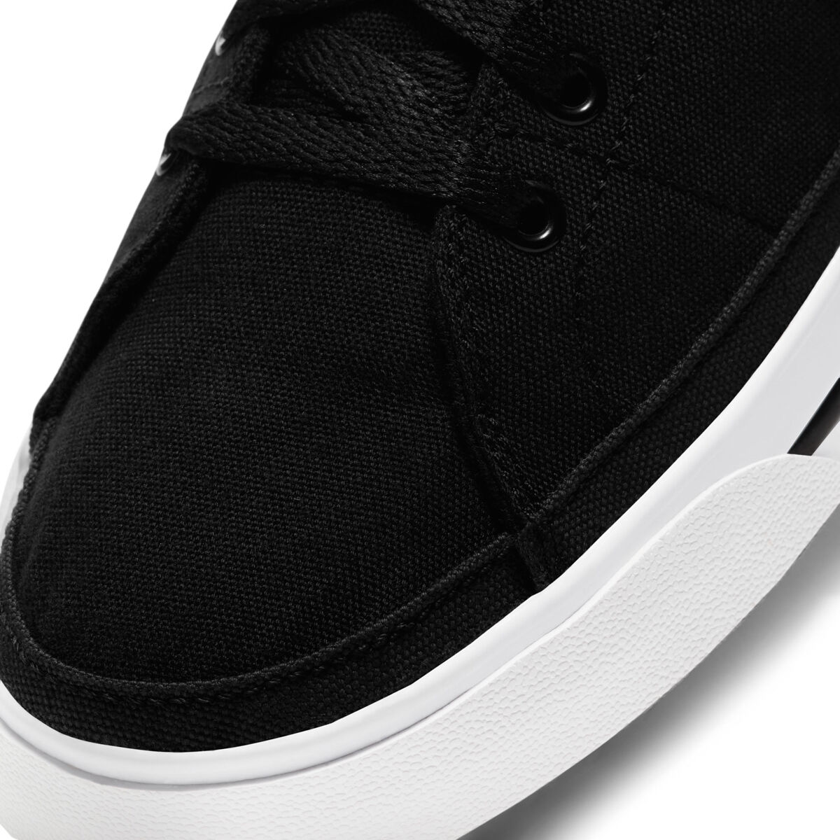 casual shoes black and white