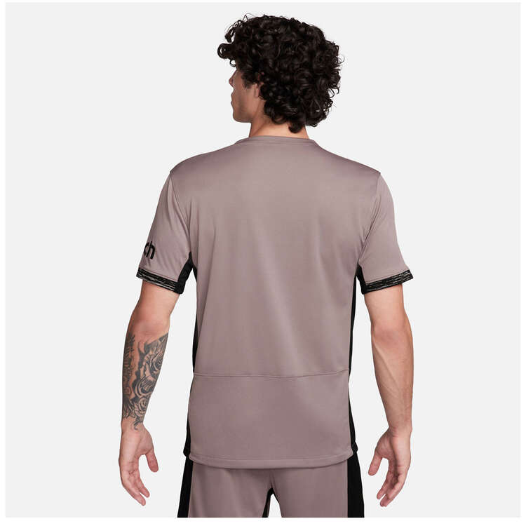 Men's Cream Tottenham Hotspur Long Sleeve Hoodie T-Shirt